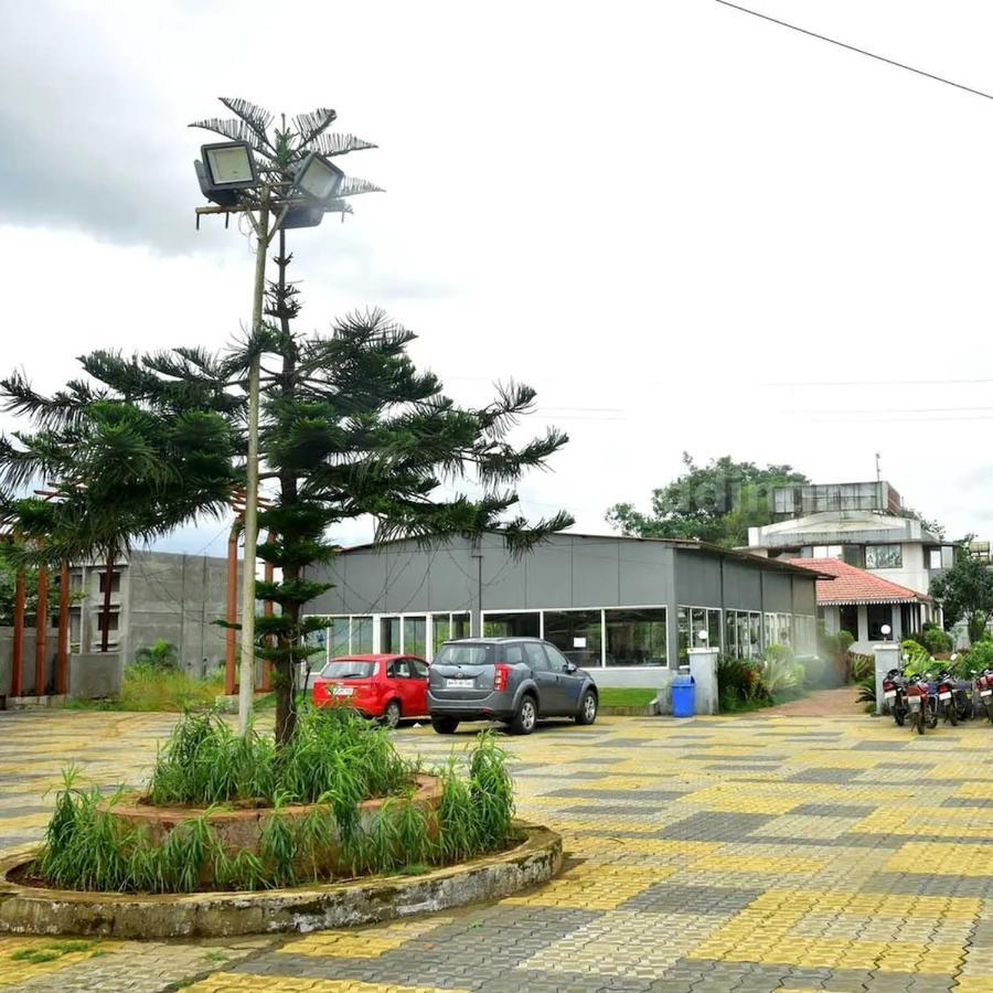 Complimentary Water Park Igatpuri Hotel Buitenkant foto
