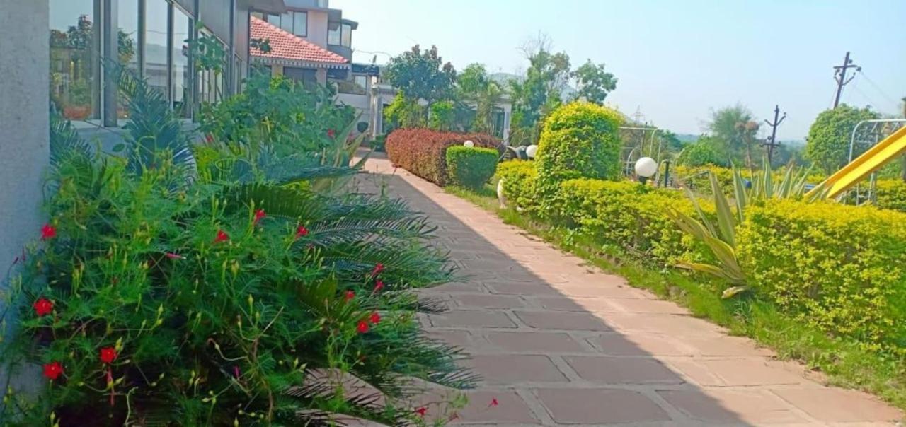 Complimentary Water Park Igatpuri Hotel Buitenkant foto